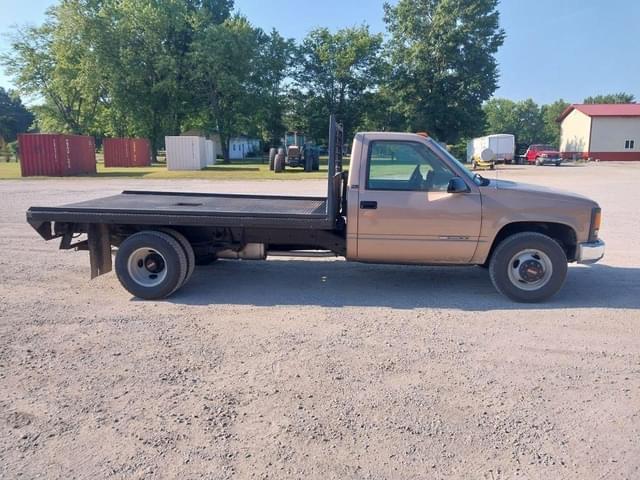 Image of GMC 3500 equipment image 3