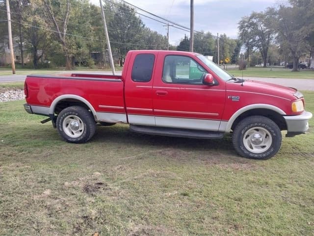 Image of Ford F-150 equipment image 2