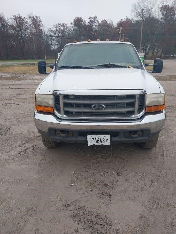 Image of Ford F-350 equipment image 1