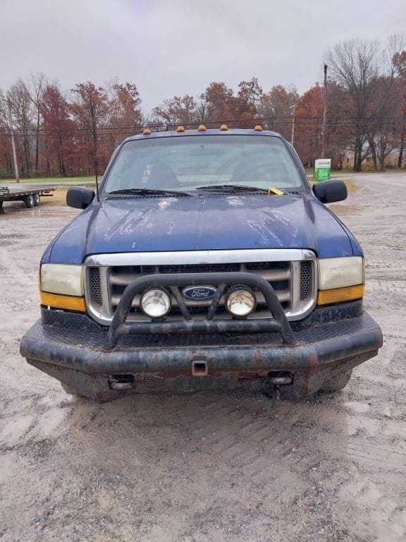 Image of Ford F-350 equipment image 1