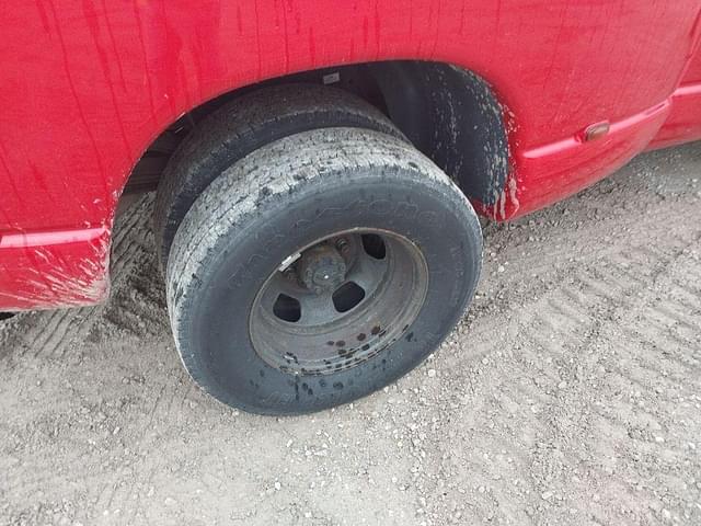 Image of Dodge Ram 3500 equipment image 4