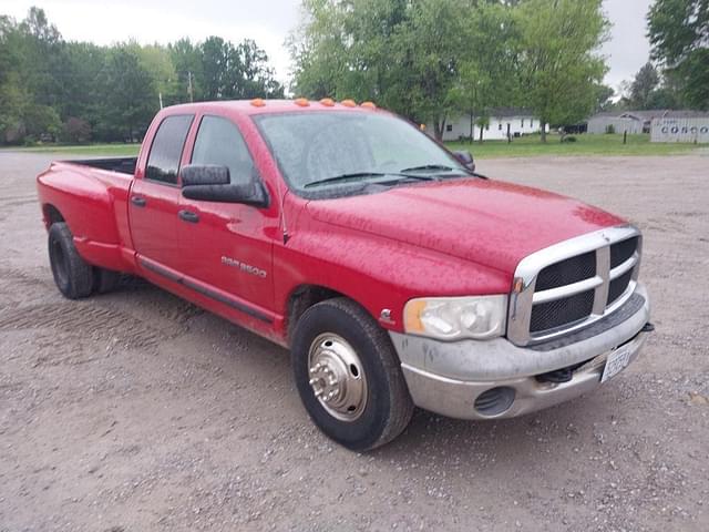 Image of Dodge Ram 3500 equipment image 2