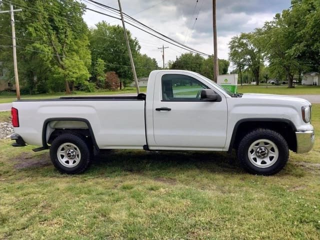 Image of GMC Sierra equipment image 3