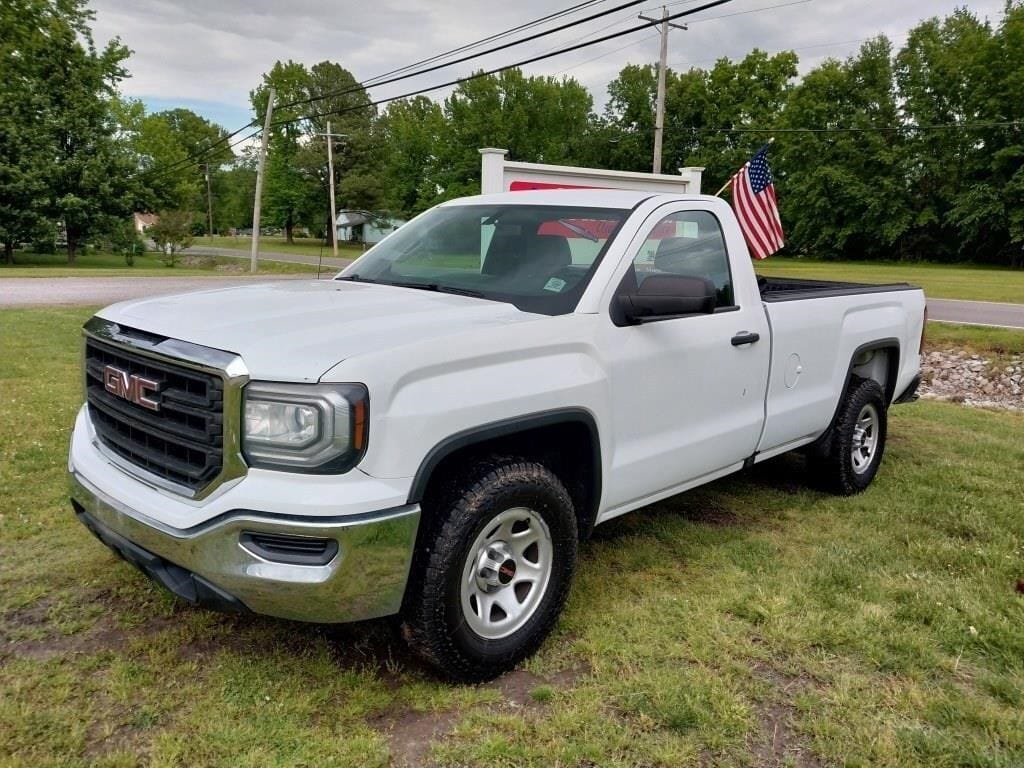 2017 GMC Sierra Equipment Image0