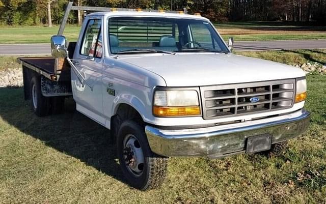 Image of Ford F-350 equipment image 1