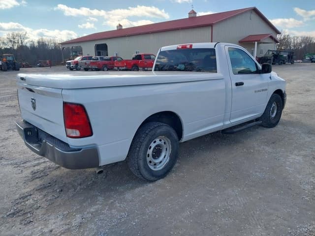 Image of Dodge Ram 1500 equipment image 4