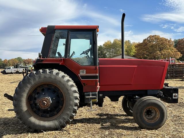 Image of International Harvester 5288 equipment image 4