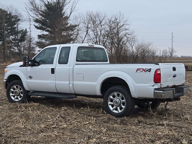 Image of Ford F-350 equipment image 4