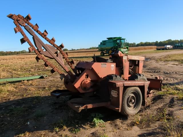 Image of Ditch Witch J20 equipment image 2