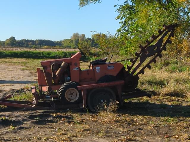 Image of Ditch Witch J20 equipment image 4