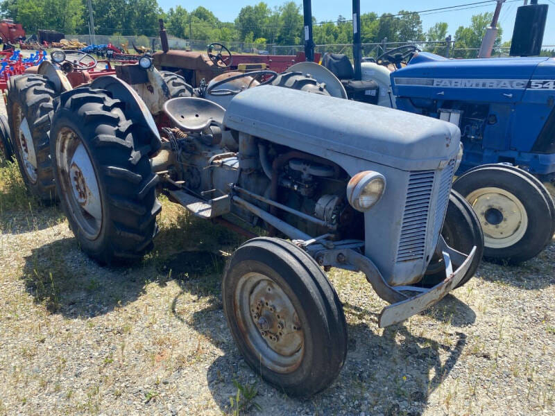 Ferguson TO-30 Equipment Image0