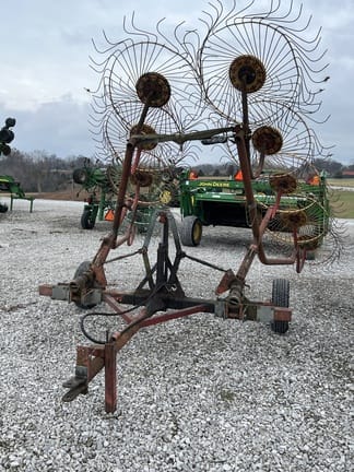 Tonutti Undetermined Equipment Image0