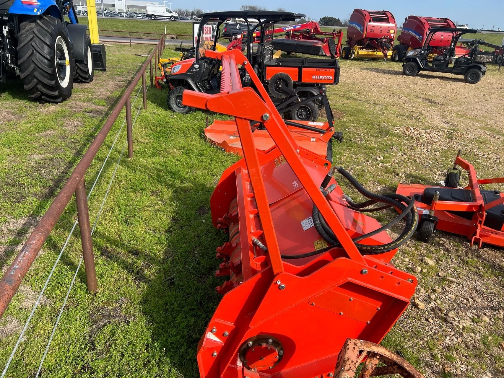 2023 Topcat SSFM81 Equipment Image0