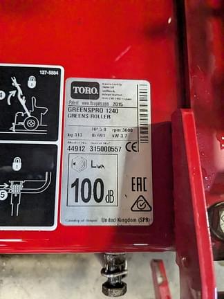 Image of Toro GreensPro 1240 equipment image 2