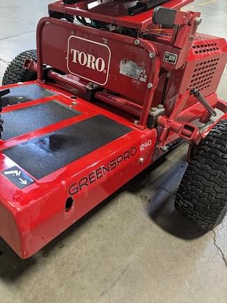 Image of Toro GreensPro 1240 equipment image 4