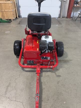 Image of Toro GreensPro 1240 equipment image 2