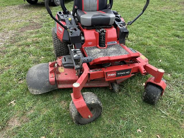Image of Toro Titan HD 2000 Series equipment image 3