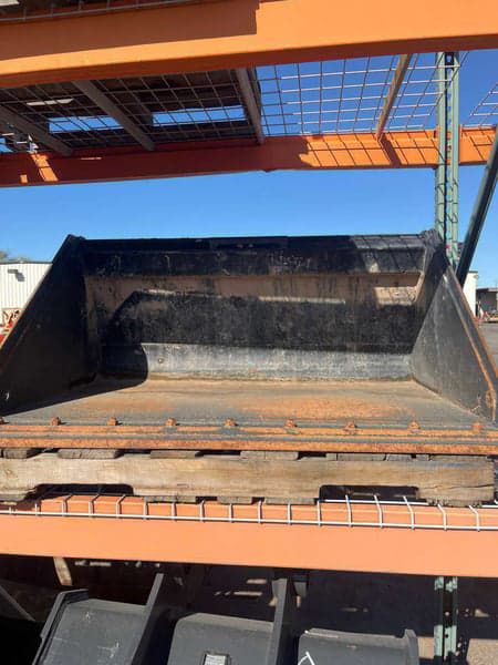 Image of Toro Bucket Image 0