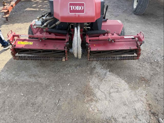 Image of Toro 2300D equipment image 1