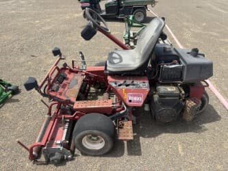 Image of Toro Greensmaster TriFlex 3100 equipment image 4