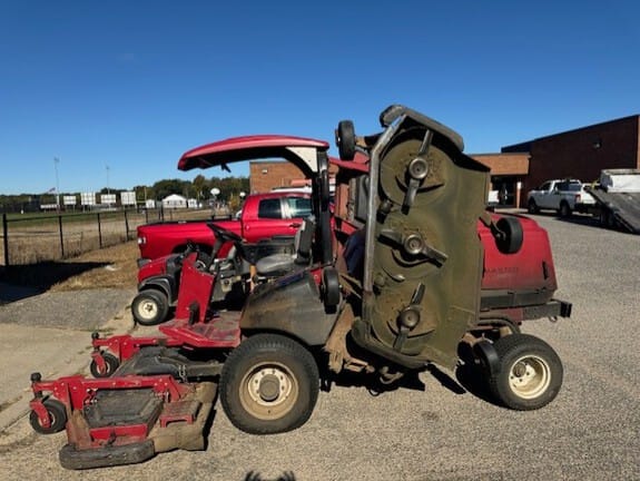 Toro Groundsmaster 5900 Equipment Image0