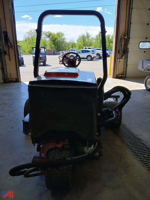 Image of Toro Groundsmaster 3500D equipment image 4