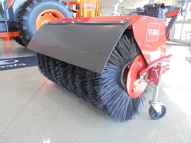 Image of Toro Power Broom equipment image 2