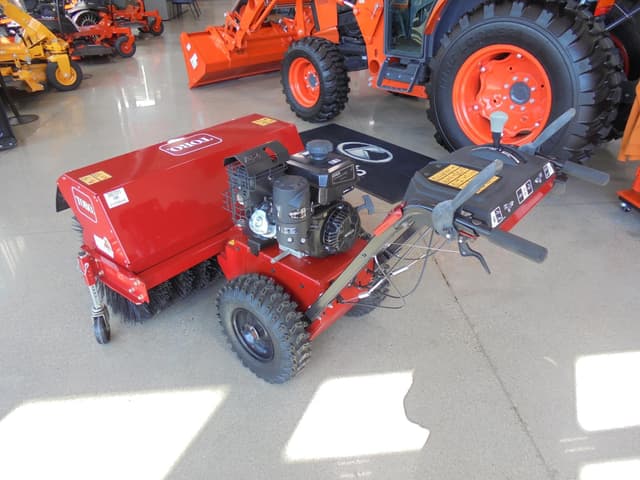 Image of Toro Power Broom equipment image 3