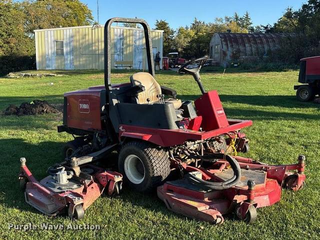 Image of Toro Groundsmaster 4000D equipment image 2