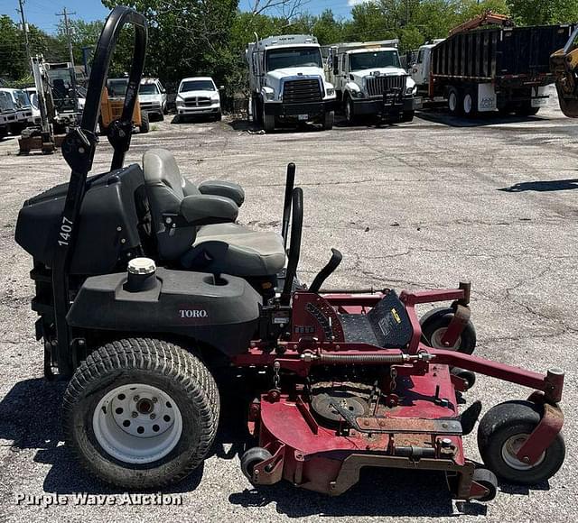 Image of Toro ZTR equipment image 3