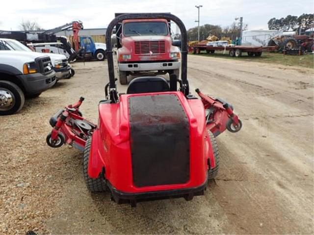 Image of Toro Groundsmaster 7210 equipment image 2