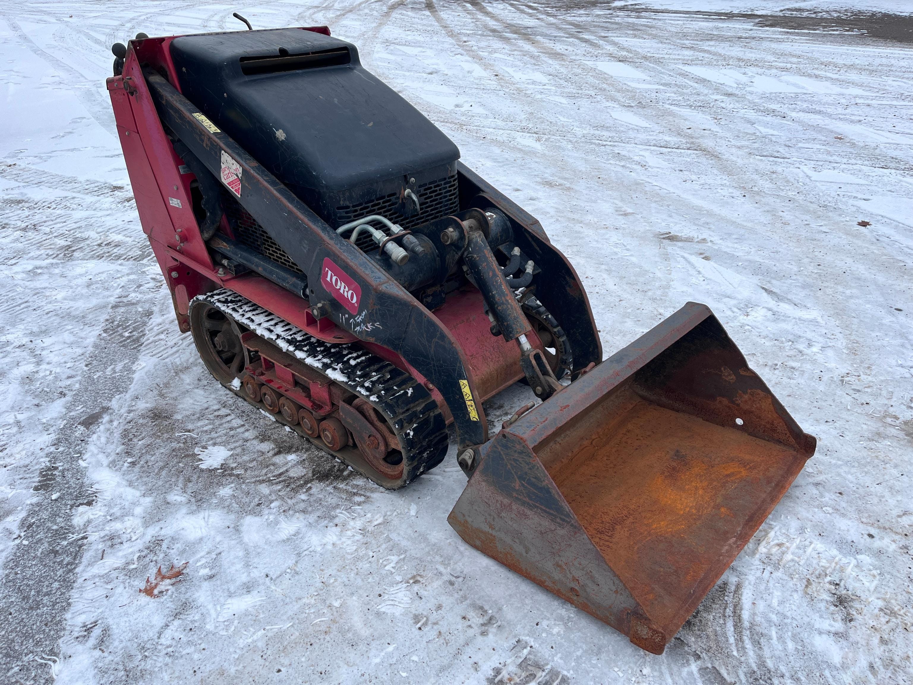 Main image Toro Dingo 525