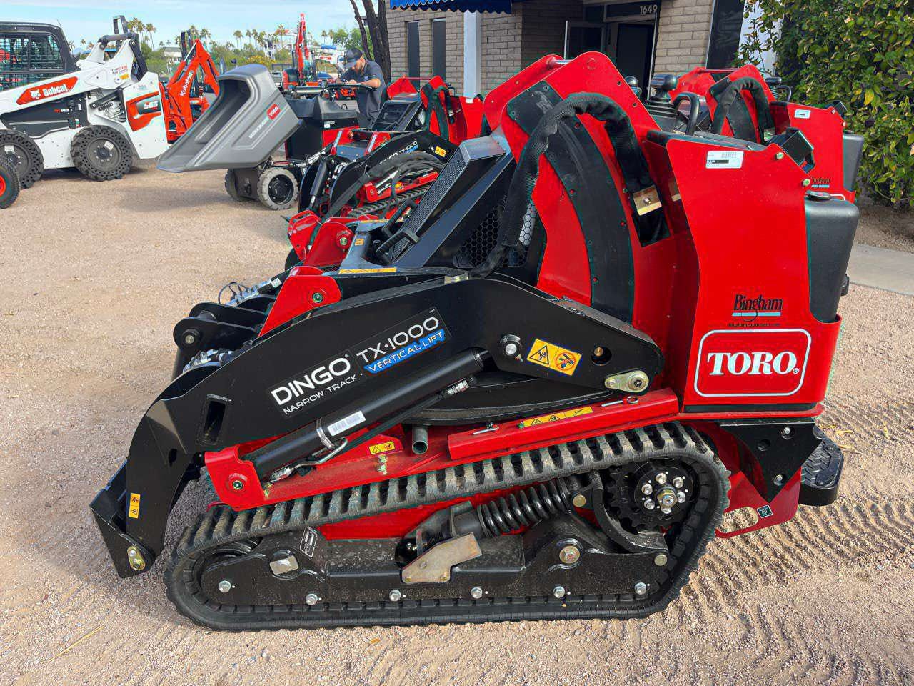 Toro  Dingo TX-1000 Equipment Image0