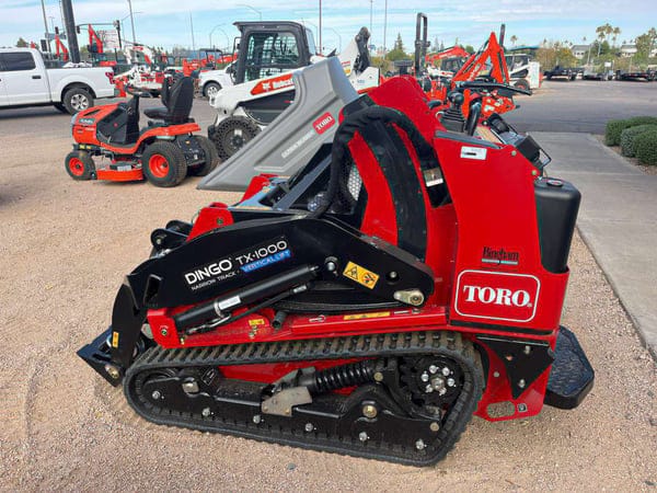 Toro  Dingo TX-1000 Equipment Image0