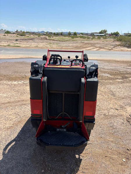 Image of Toro Dingo TX-1000 equipment image 3