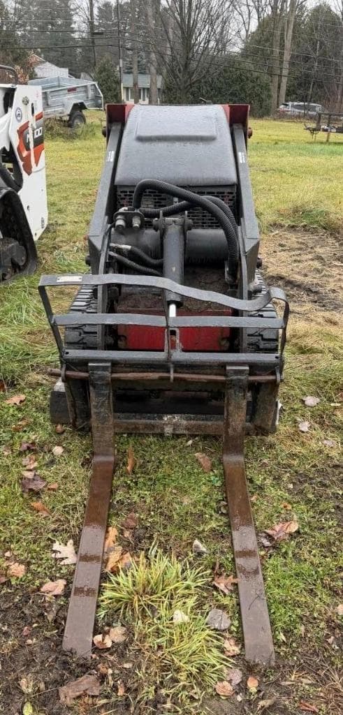 Image of Toro Dingo TX420 equipment image 2