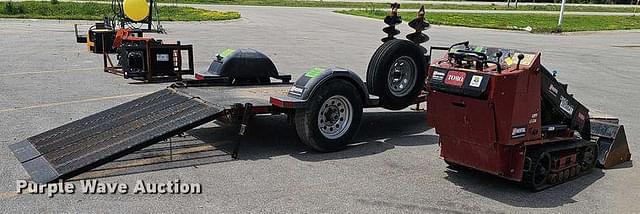 Image of Toro Dingo TX427 equipment image 4