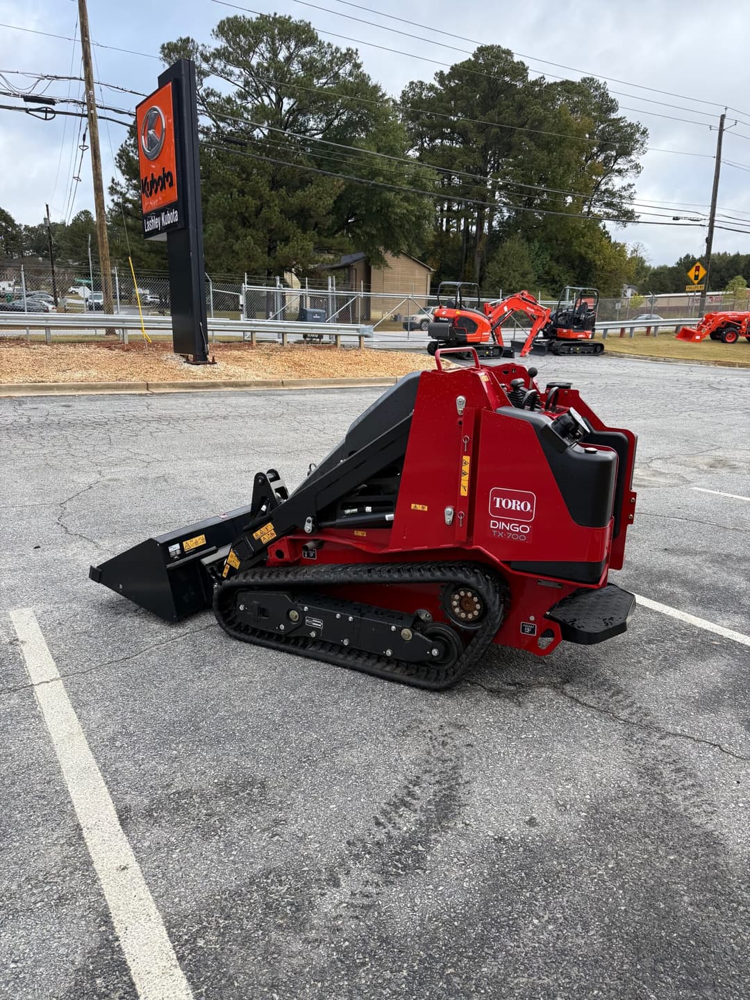 Image of Toro Dingo TX700 Image 1