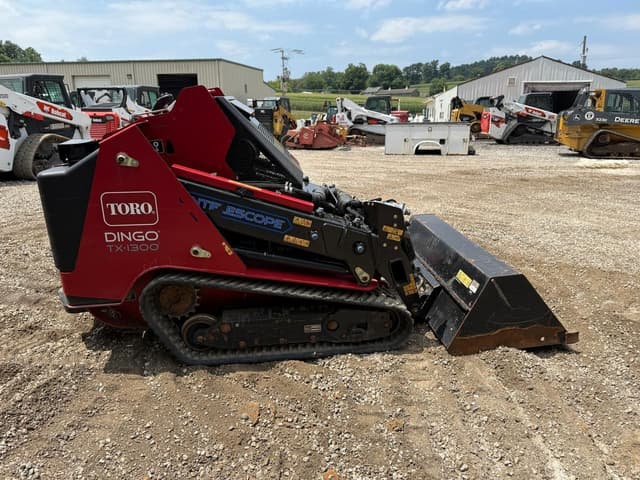 Image of Toro Dingo TX1300 equipment image 4