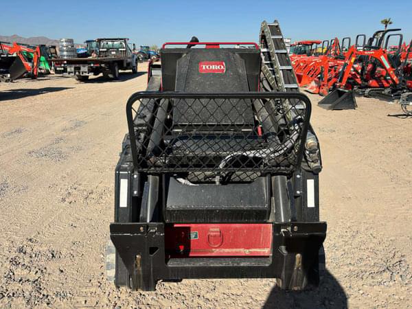 Image of Toro Dingo TXL2000 equipment image 2