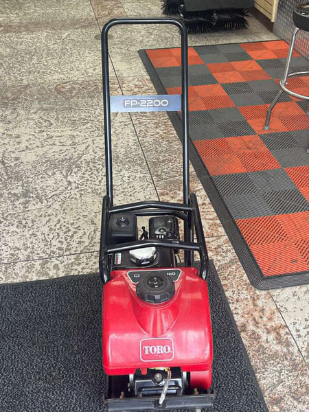 Toro FP-2200 Equipment Image0