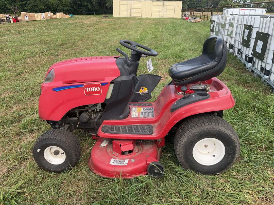 Image of Toro LX426 Primary image