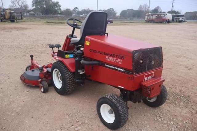 Image of Toro Groundsmaster 223-D equipment image 2