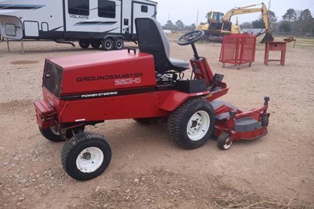 Image of Toro Groundsmaster 223-D equipment image 1