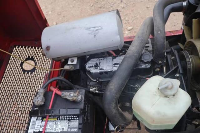 Image of Toro Groundsmaster 223-D equipment image 4