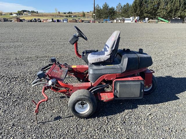 Image of Toro Greensmaster 3250-D equipment image 1