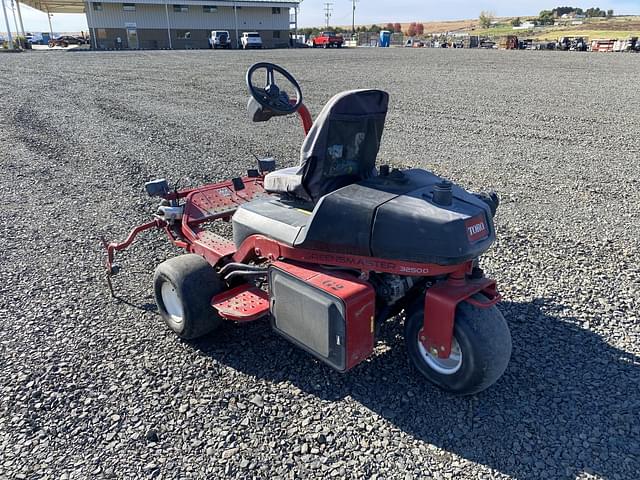 Image of Toro Greensmaster 3250-D equipment image 2