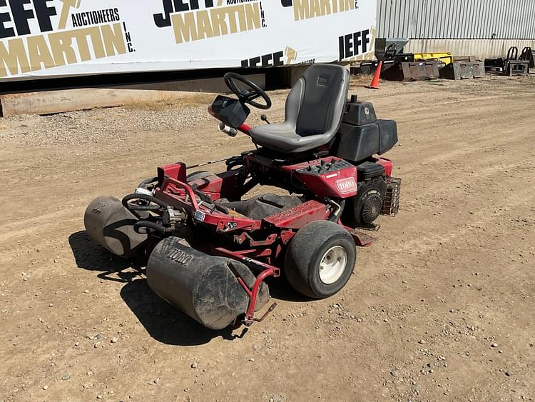 Toro 3100 Equipment Image0