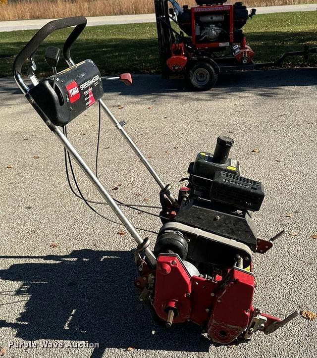 Image of Toro Greensmaster 1000 equipment image 3