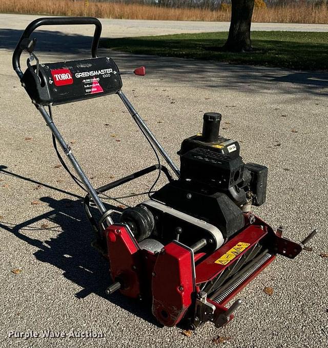 Image of Toro Greensmaster 1000 equipment image 2